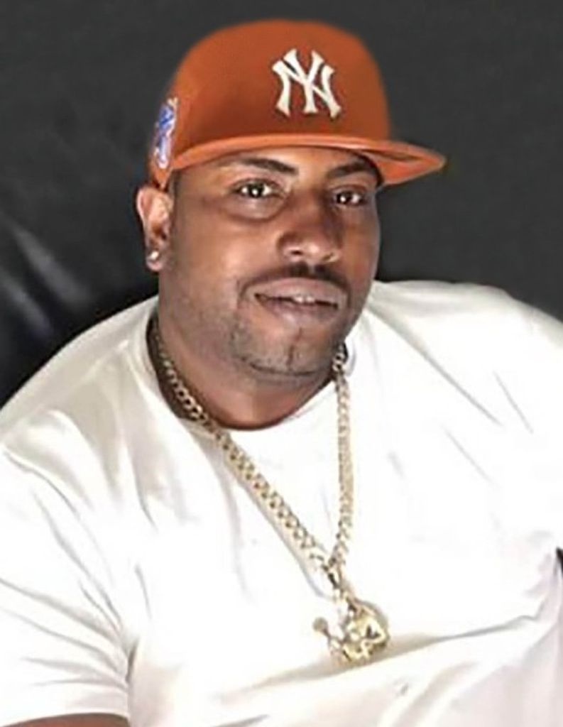 Jeffrey Martin-Sergio Serrano Profile Photo