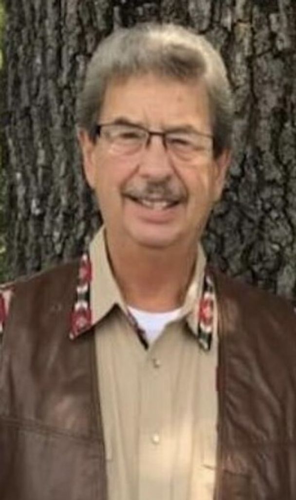 Clinton "Clint" Moore Profile Photo