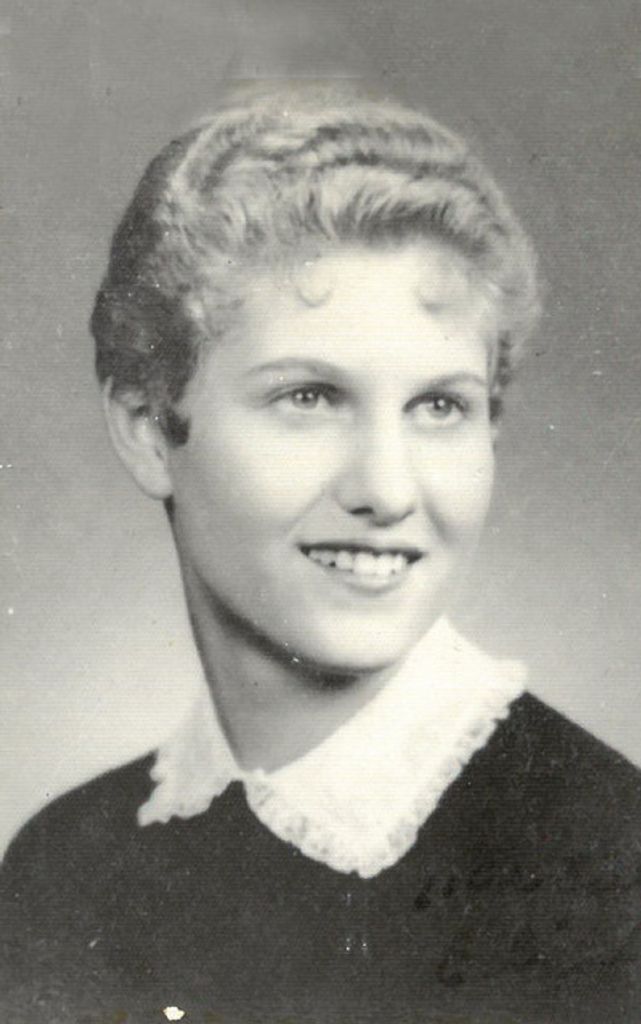 Elizabeth Grad Profile Photo