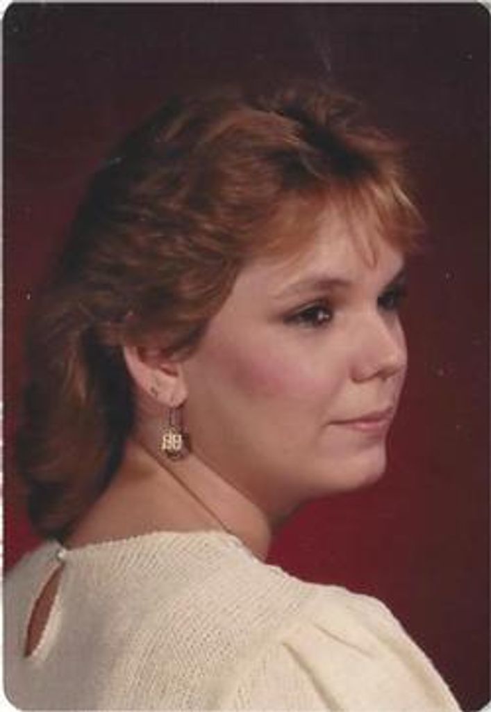 Shelly Davis Profile Photo