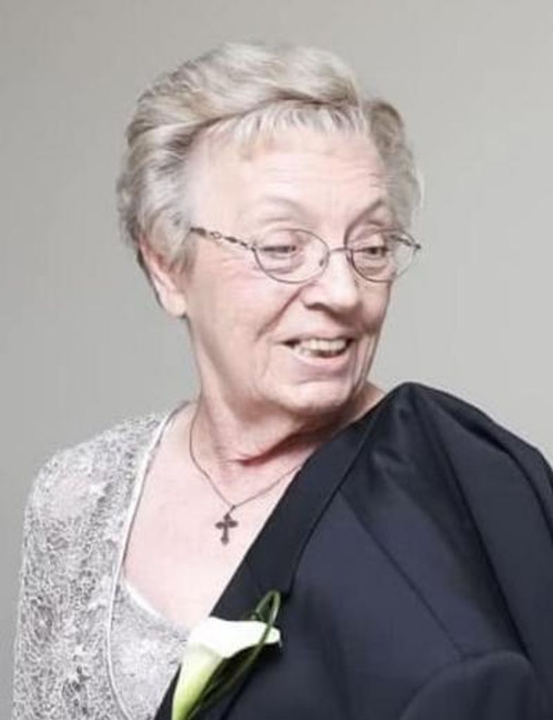 Christine Mach Profile Photo