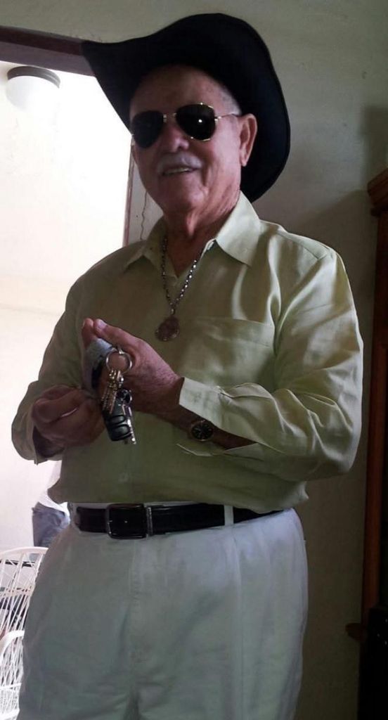 Arturo Gonzalez-Candelaría Profile Photo