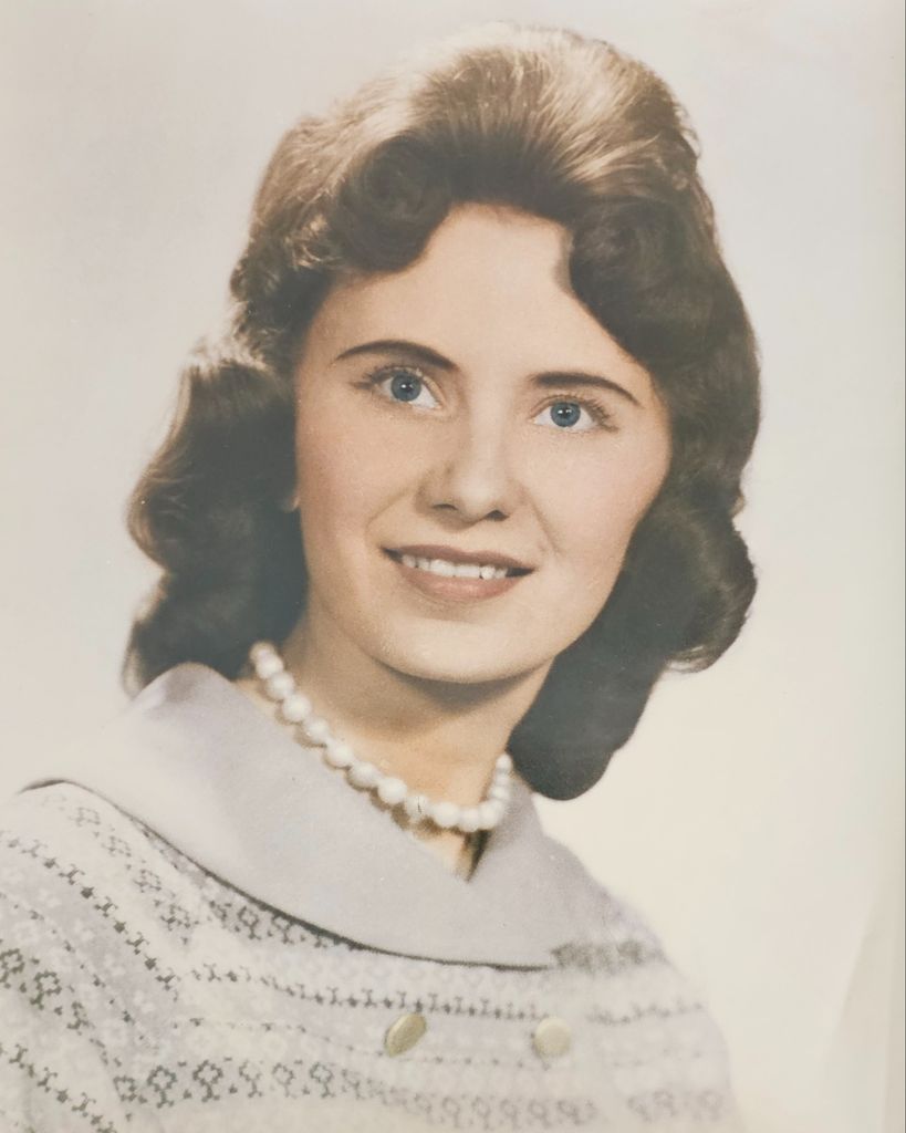 Gloria Carole Lewis (née Hewitt)