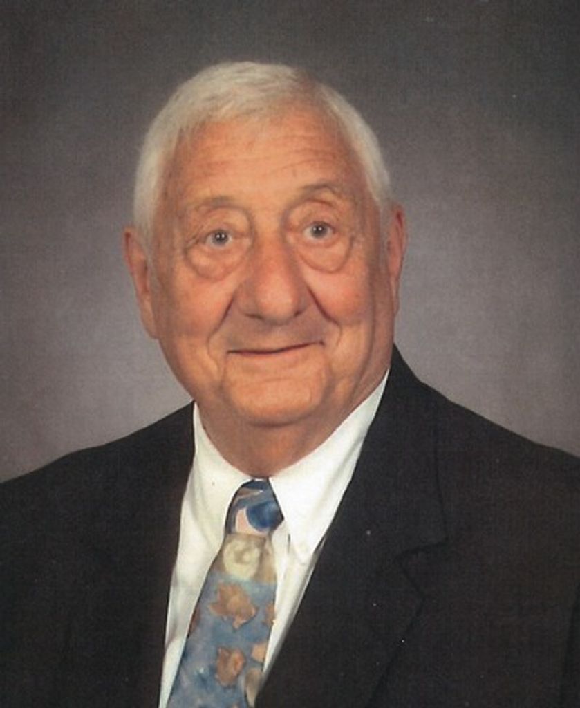 Robert Louis Villiott Profile Photo