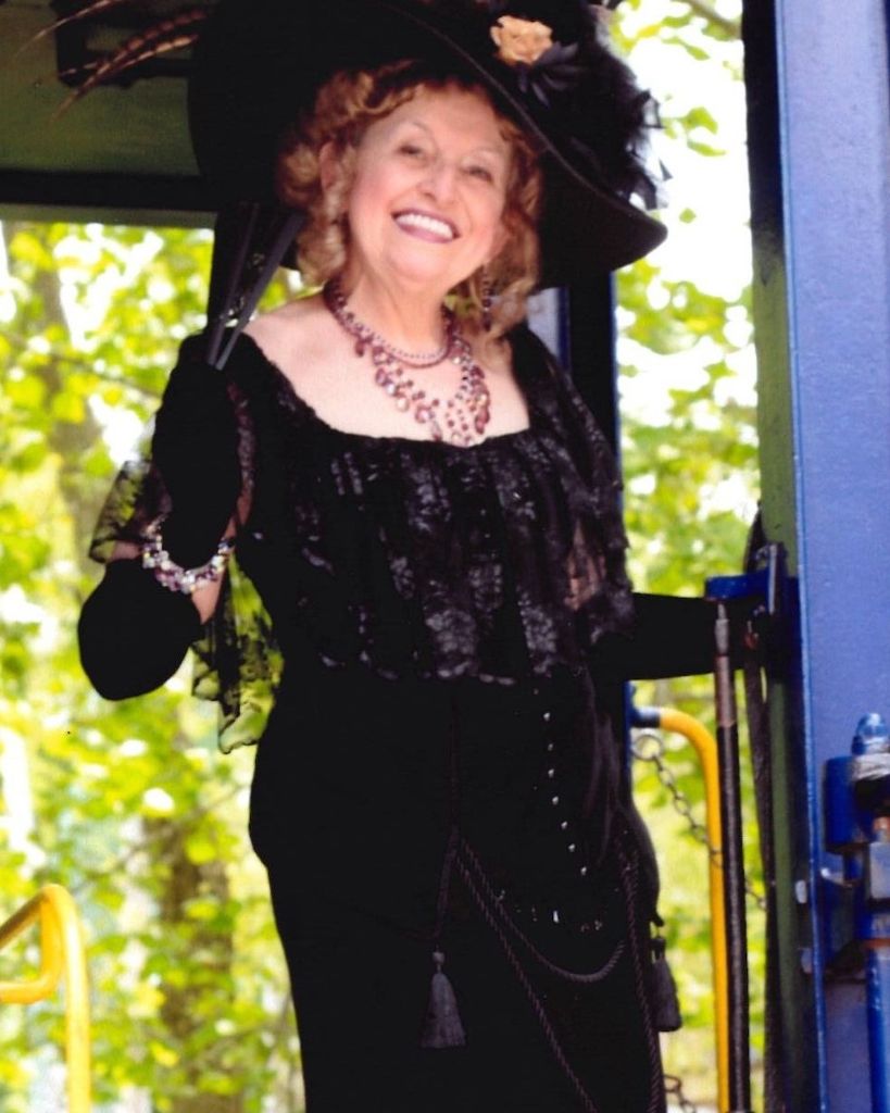 Carol K Stouffer