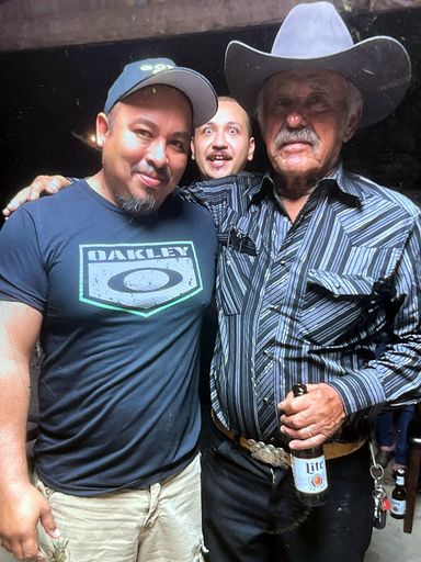 Adolfo Quintanilla photo gallery thumbnail 62 of 80