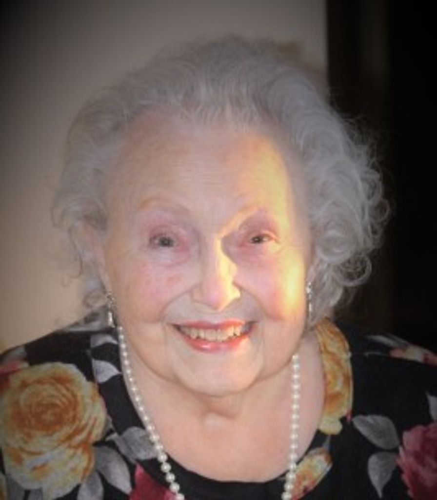 Iona Mensch Profile Photo