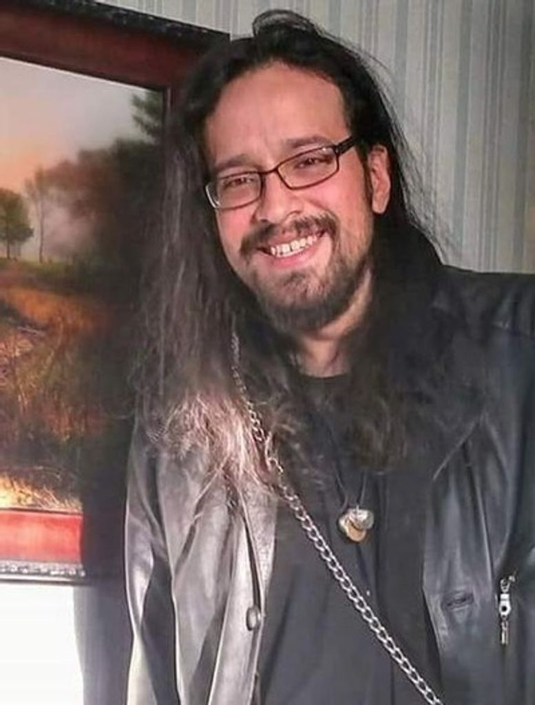 Robin Emilio James Mora