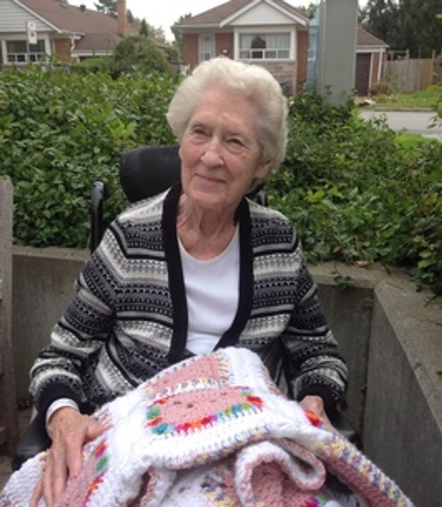 Lois  Bottomley