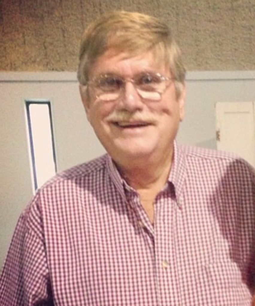 Travis Mitchell Profile Photo