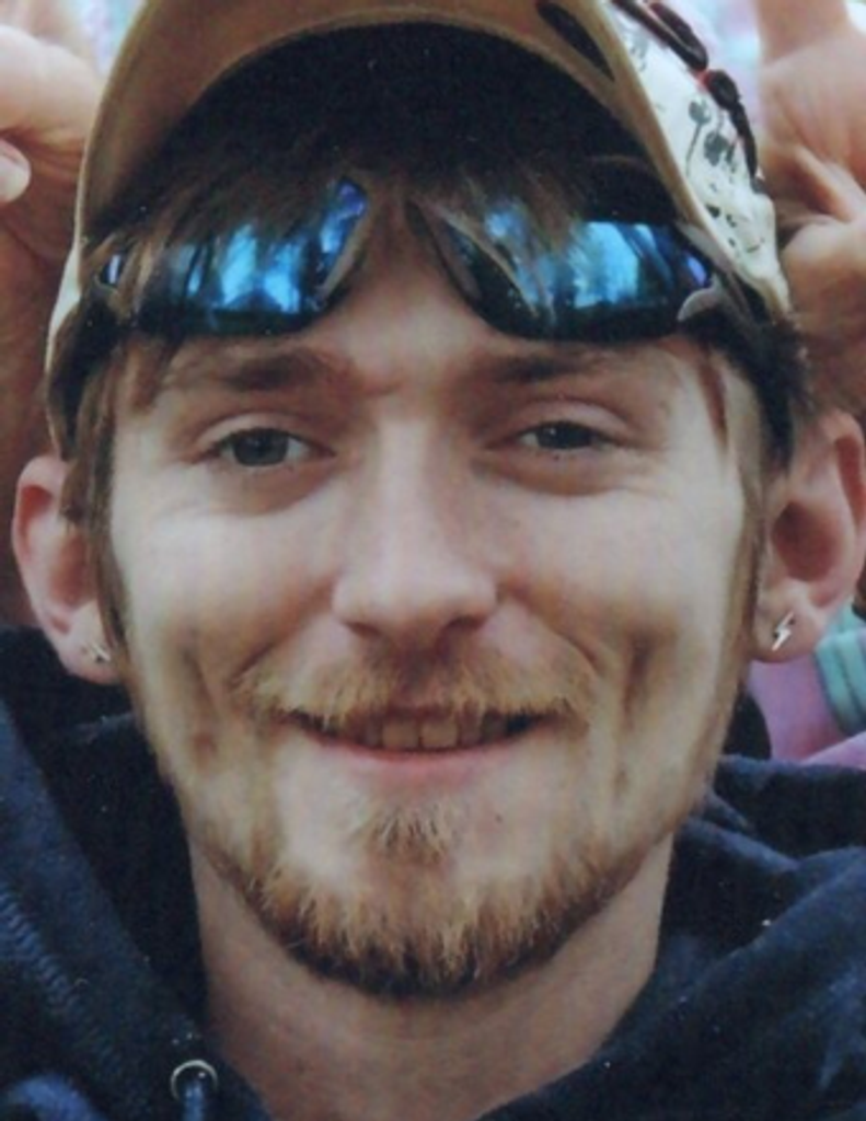 Travis Lee Hill Profile Photo