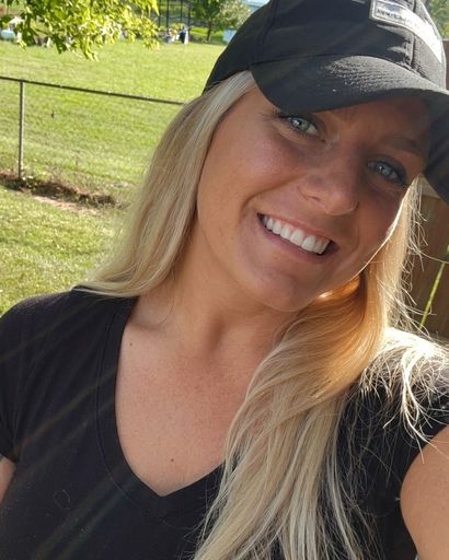 Logan Rachel Marsh Profile Photo