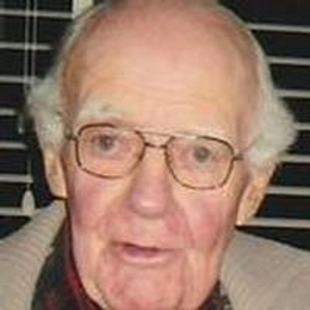 Ralph Edmond "Mac" Mcnally