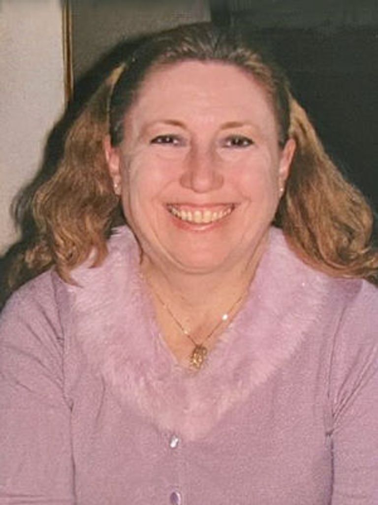 Anne Watylyk Profile Photo