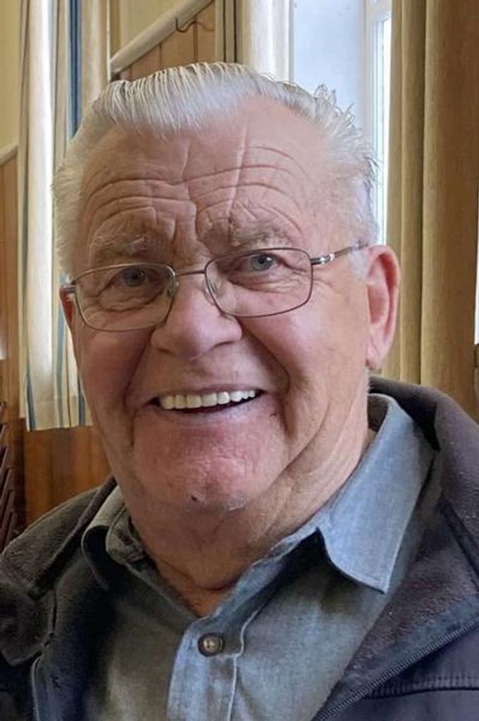 Stewart Leslie Marshall Profile Photo