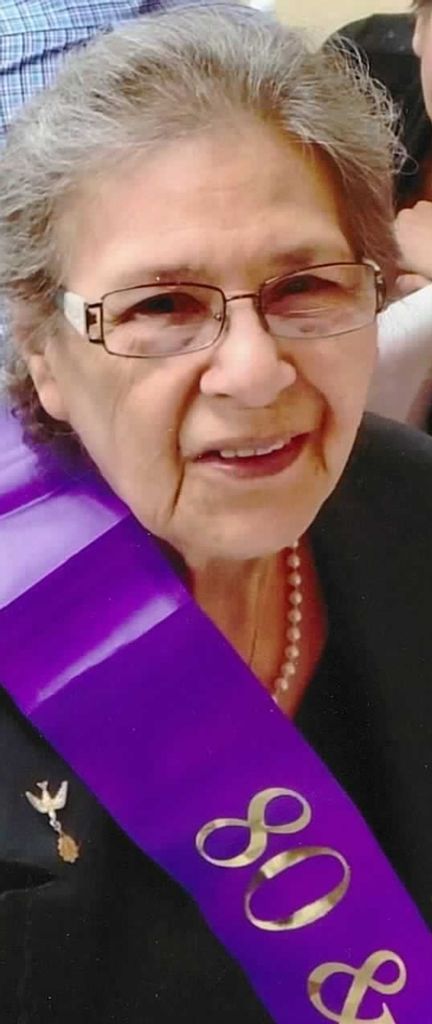 Juanita "Wela" Gauna Profile Photo