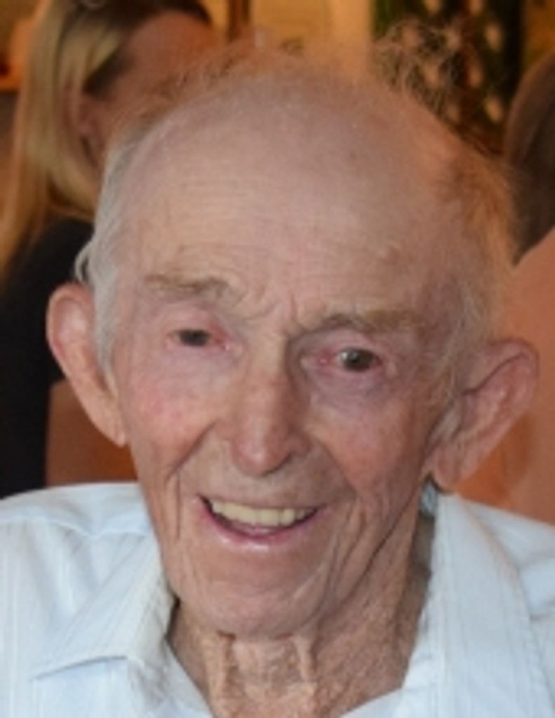 Gerald "Dee"  Lewis