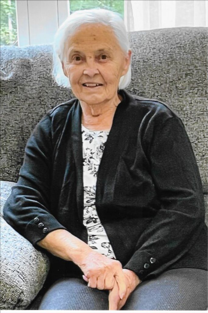 Lorraine Charron