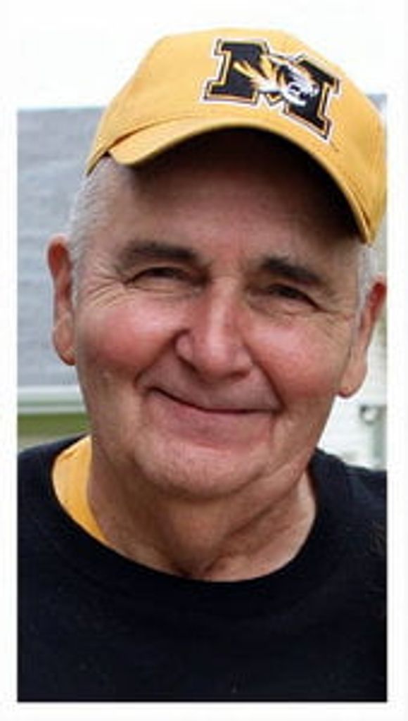 Robert Tapscott Profile Photo