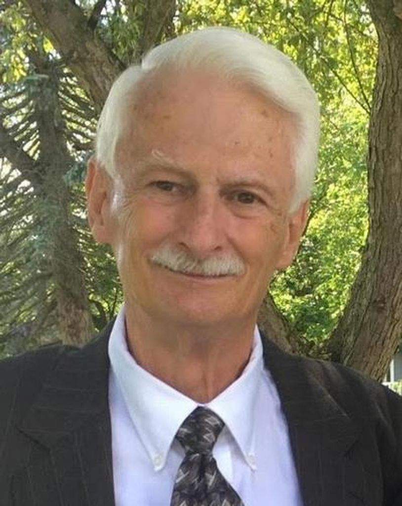 Thomas Lloyd Bliss Profile Photo