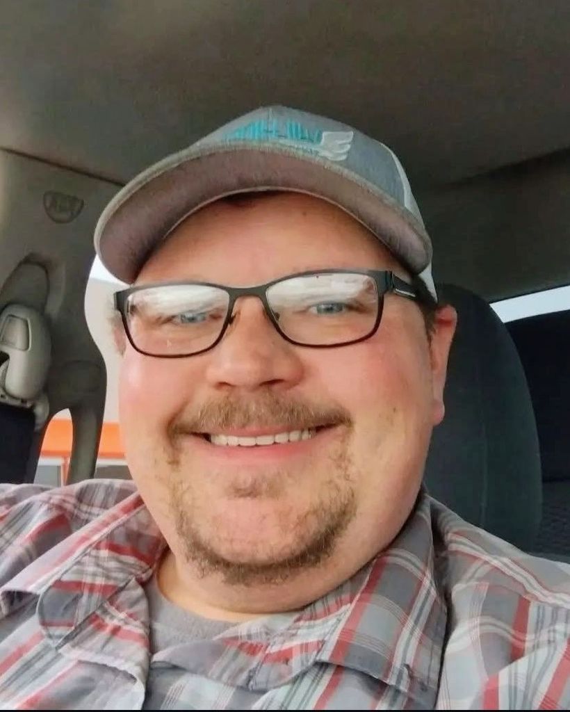 Brandon Michael Landrum Profile Photo