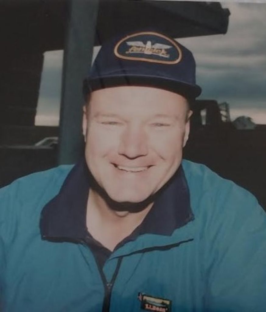 John Earl Helzer