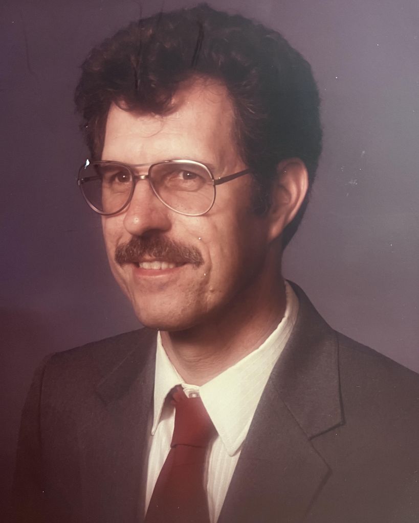 Leslie Raymond Lacey Profile Photo