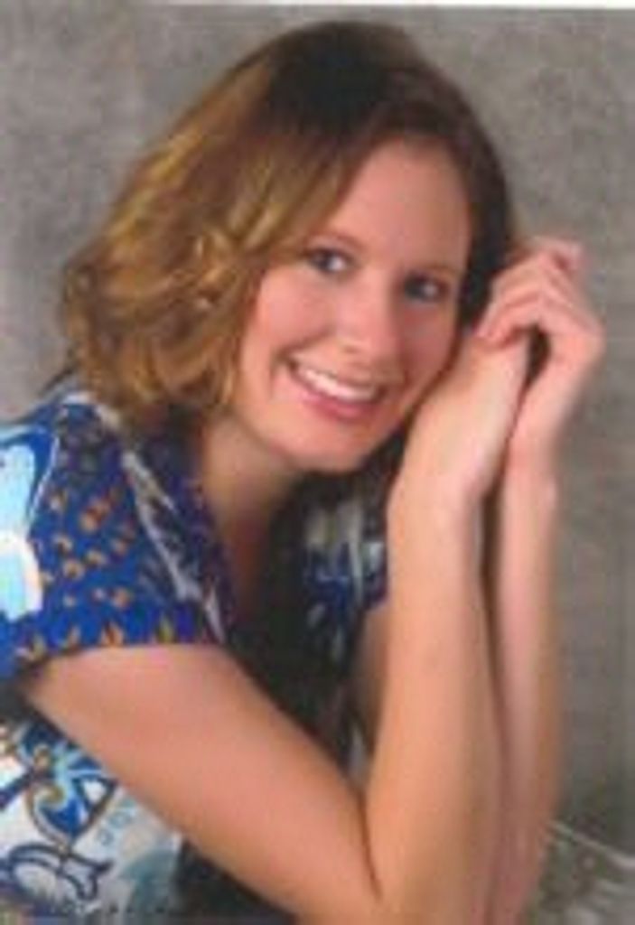 Julie Anuszkiewicz
