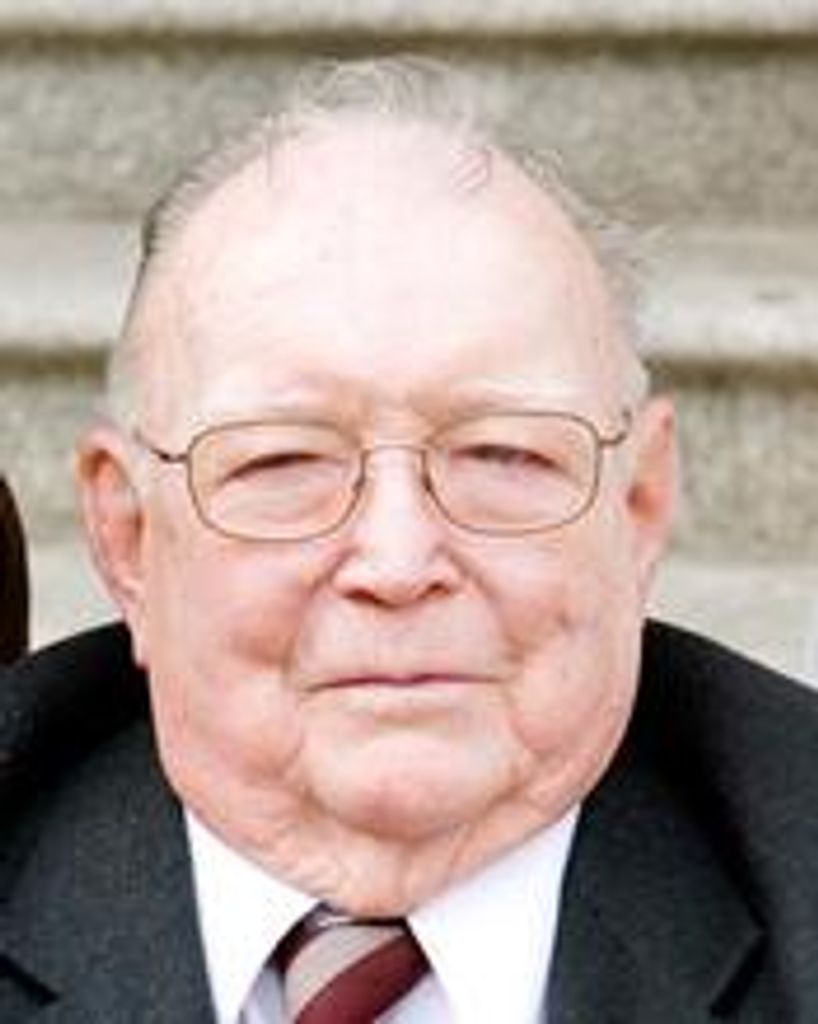 William "Lynn" Hamilton