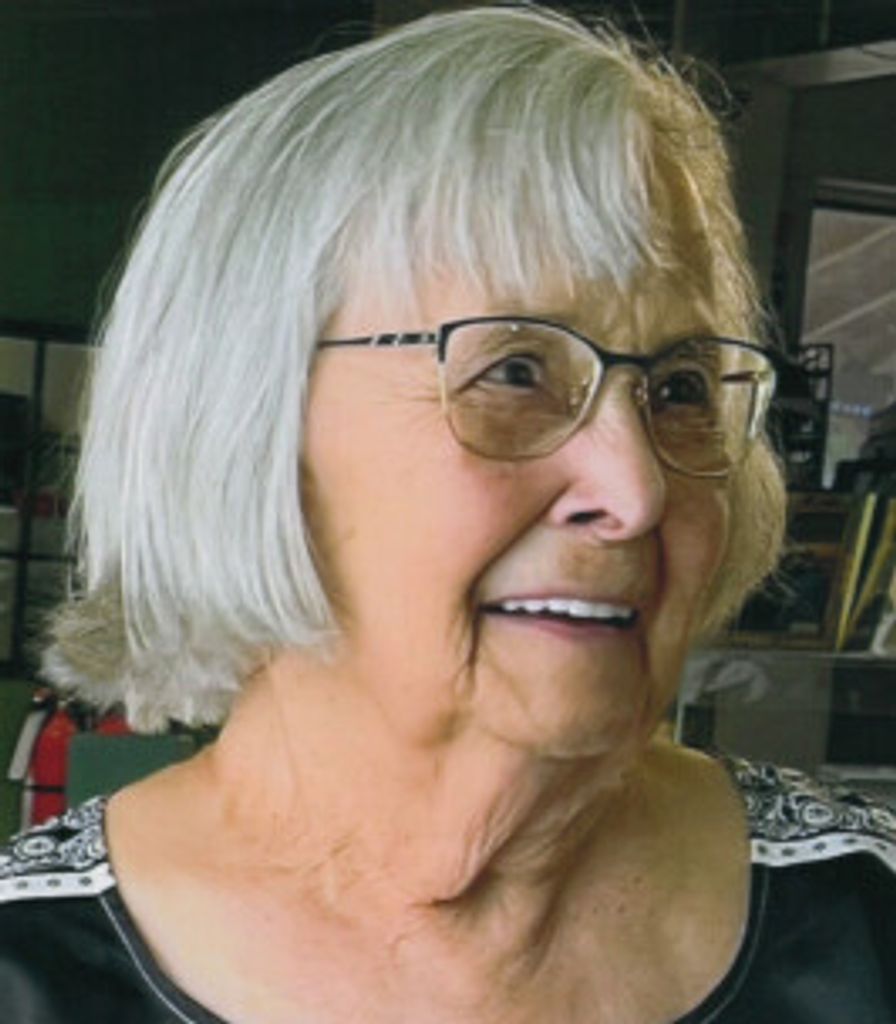 Deanna "Dee Dee" Tremblay Profile Photo