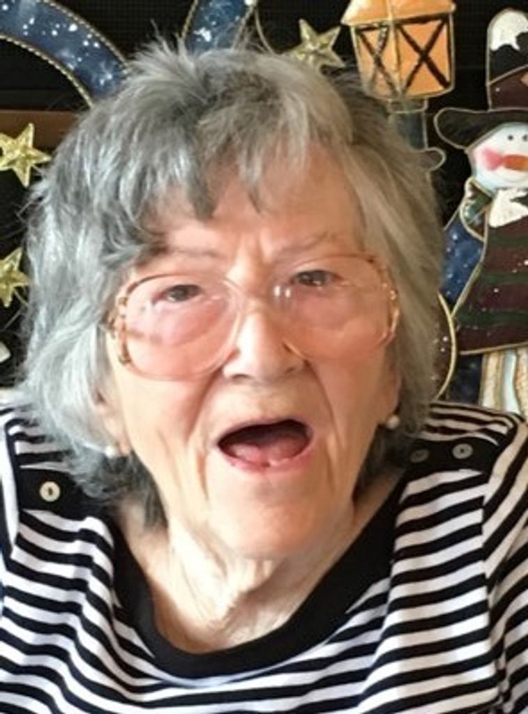 Helen Mae Moyer
