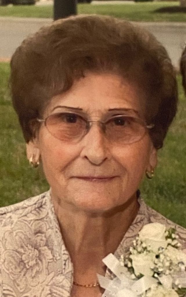 Essie Edwards Profile Photo