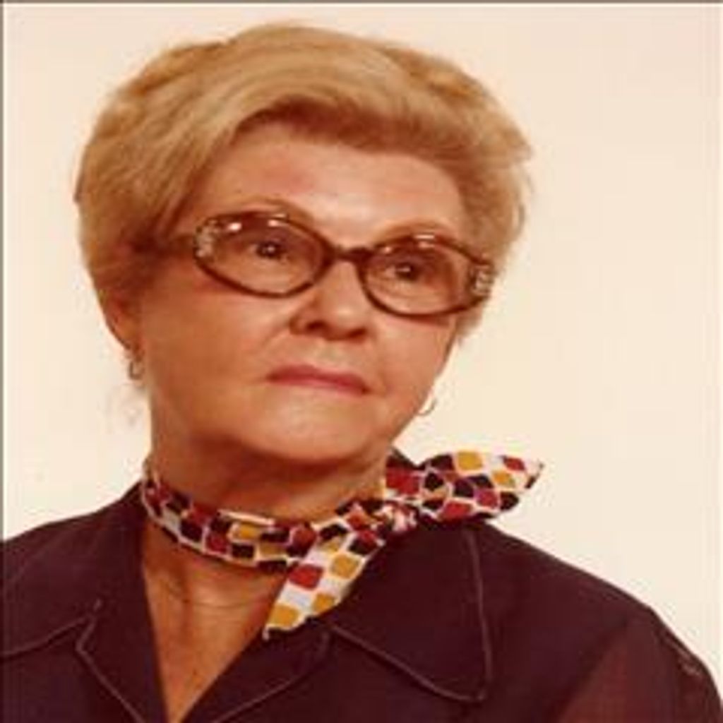 Lottie Landers Profile Photo