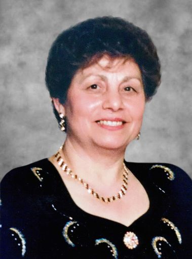 Carmela Tarsitano photo gallery thumbnail 1 of 1