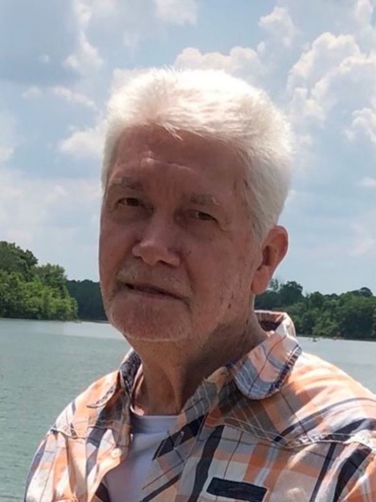 Thomas White Profile Photo