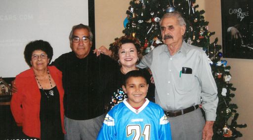 Carlos Araiza photo gallery thumbnail 49 of 204