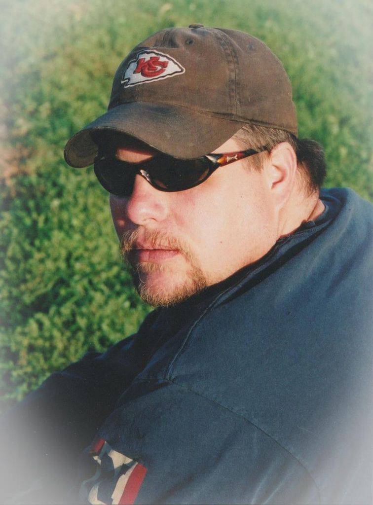Heath "Mo" Larson Profile Photo