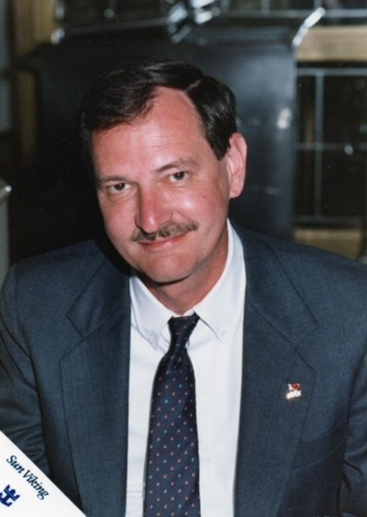 Charles Evan Heuer Profile Photo