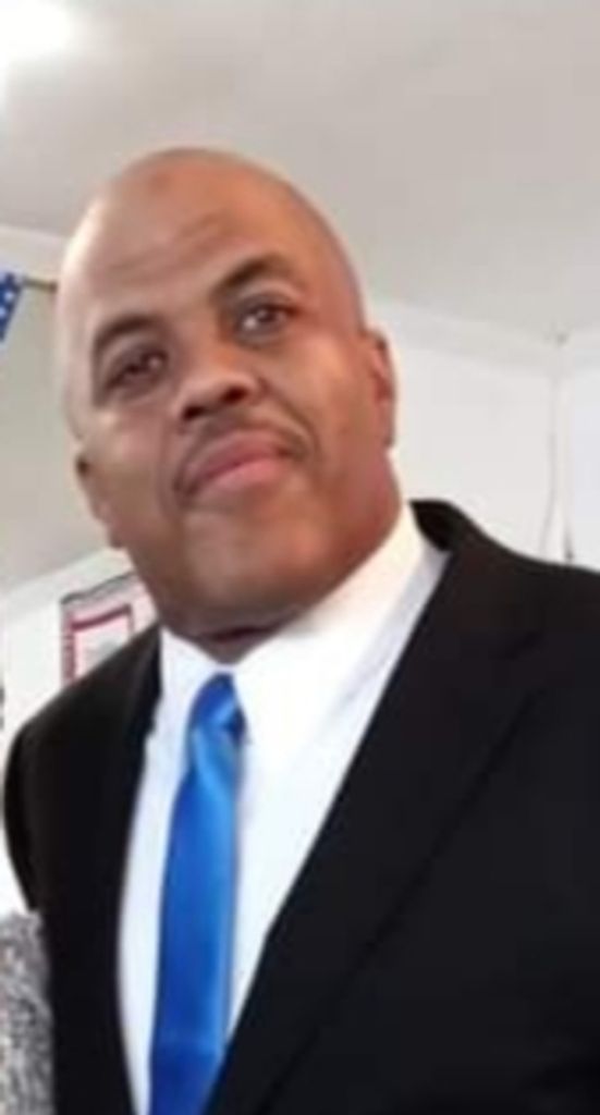 Robert Wilson Profile Photo