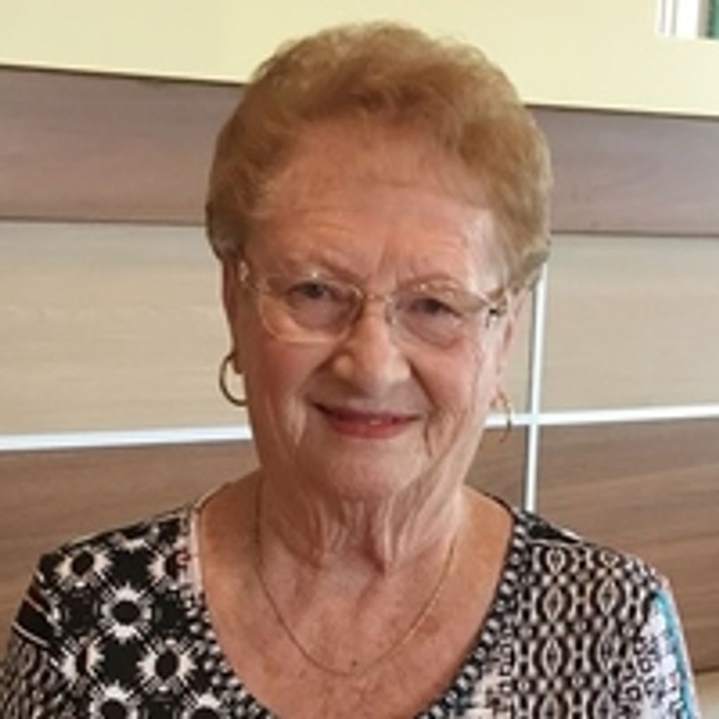 Sally  Jo (Dickinson)  Carbine Profile Photo