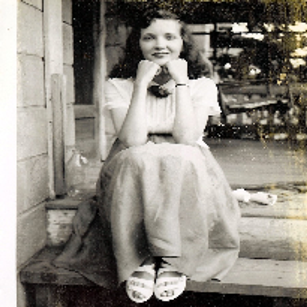 Delores Marie Webb