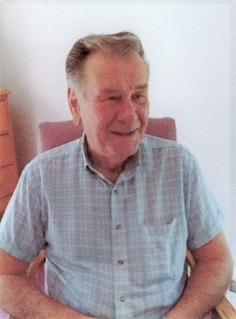 Robert Hacik Profile Photo
