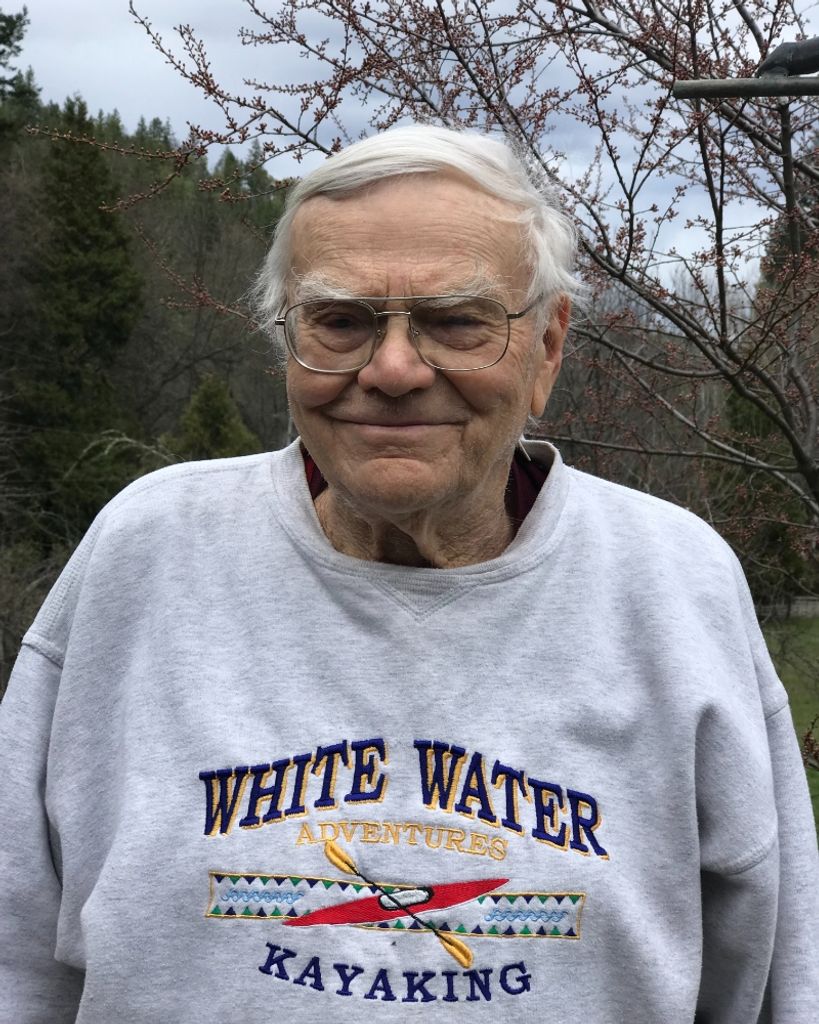 Lowell Bryce Whitmore Profile Photo