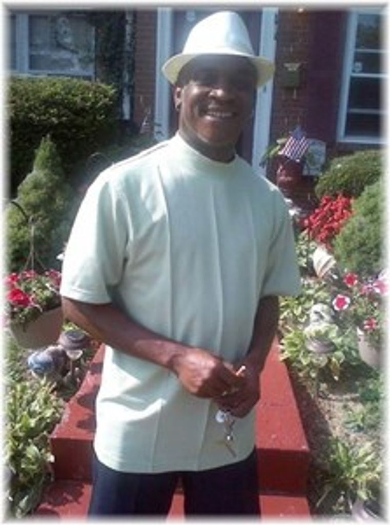Paul Anthony Stewart, Jr. Profile Photo