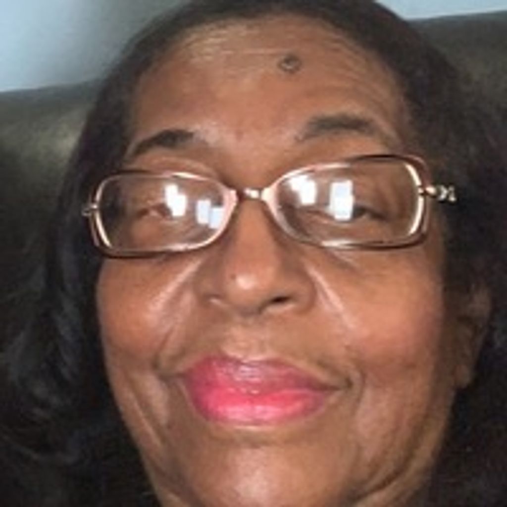 Isabell Oliver Profile Photo