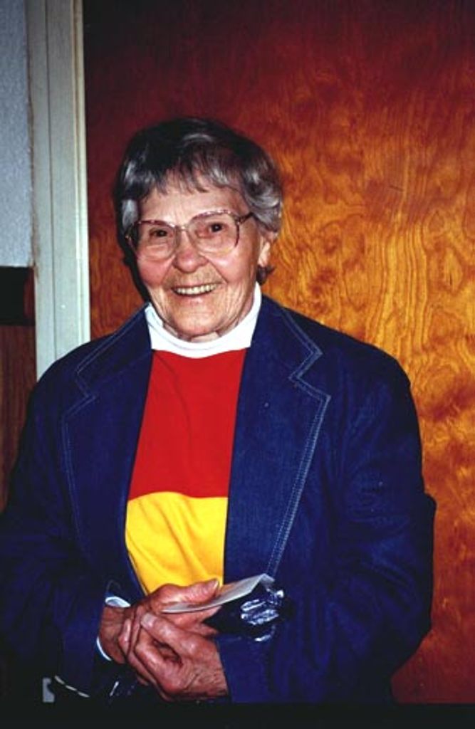 Hazel Violet Burton Profile Photo