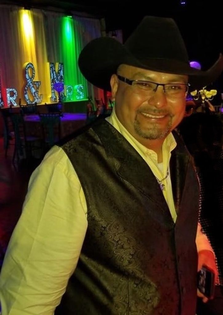 Santiago Rosales Jr. Profile Photo