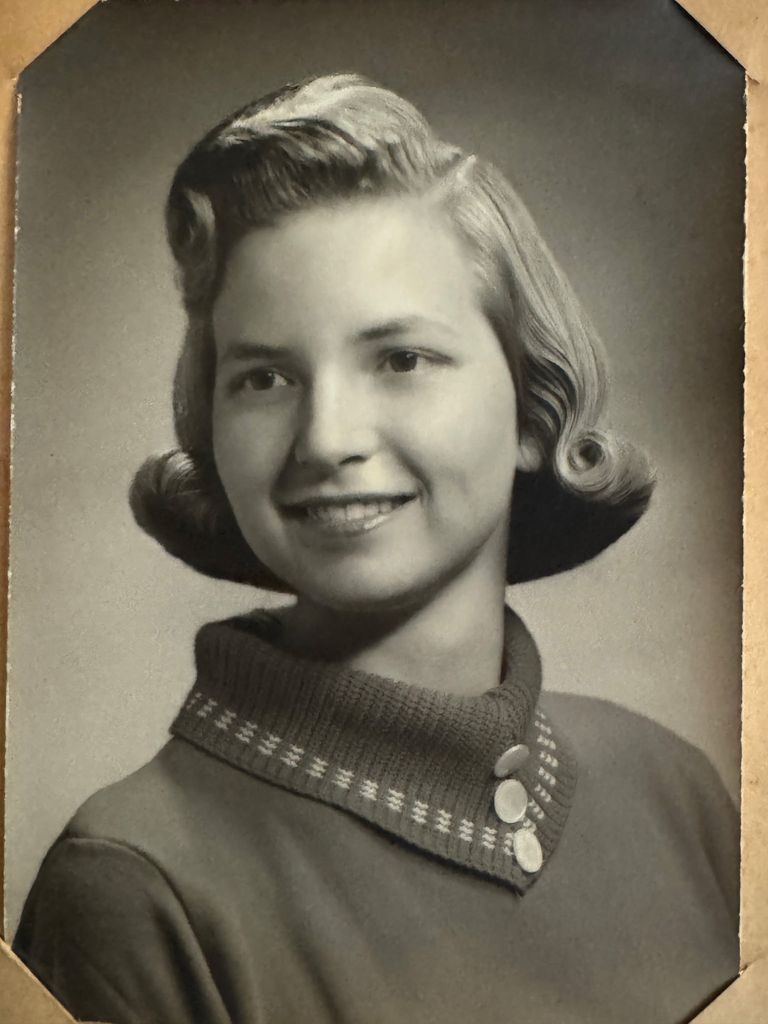Mary Louise Weatherley Profile Photo