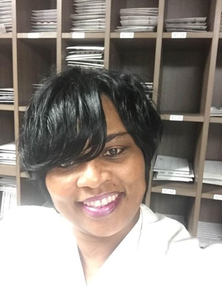 Ms. Arrginola Denise Robinson Profile Photo