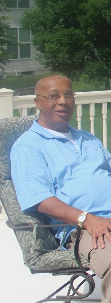 Anthony Eric Moore Profile Photo